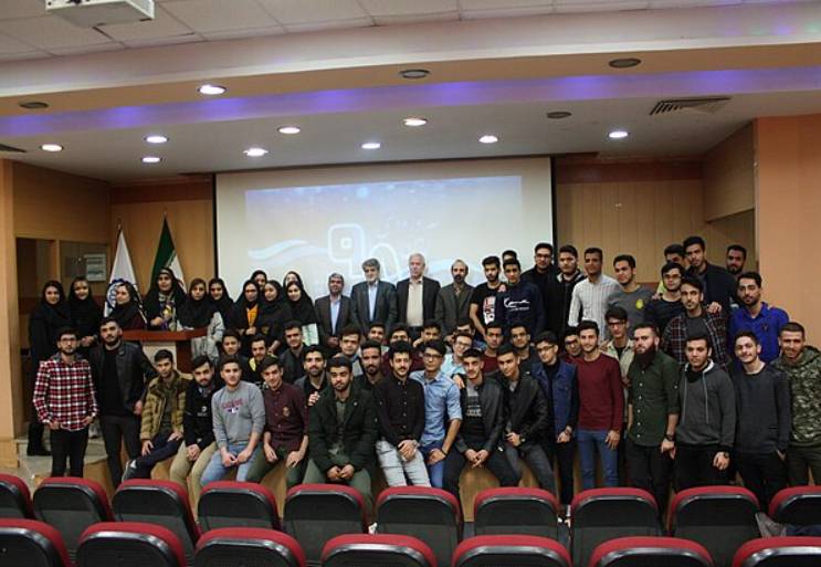 potret mahasiswa Iran (commons.wikimedia.org/انجمن علمی دانشجویی دانشکده مهندسی دریا دانشگاه صنعتی امیرکبیر)